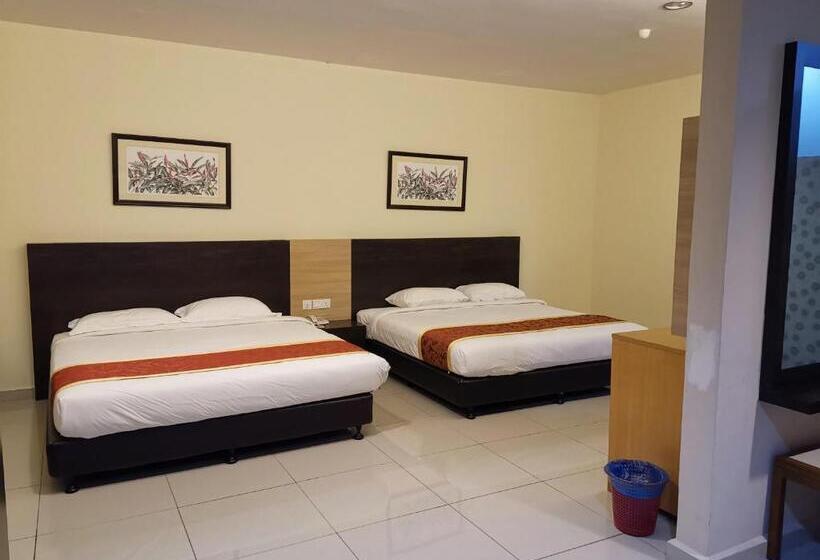 스탠다드 룸 킹사이즈 침대, Centre Point Tampin