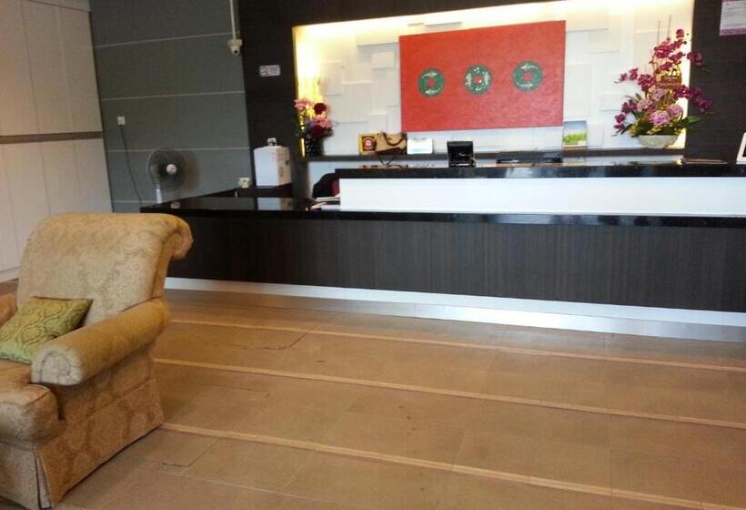 Номер Deluxe Кровать Кинг, Centre Point Tampin