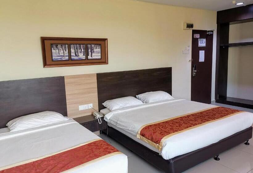 Стандартный Номер Кровать Кинг, Centre Point Tampin