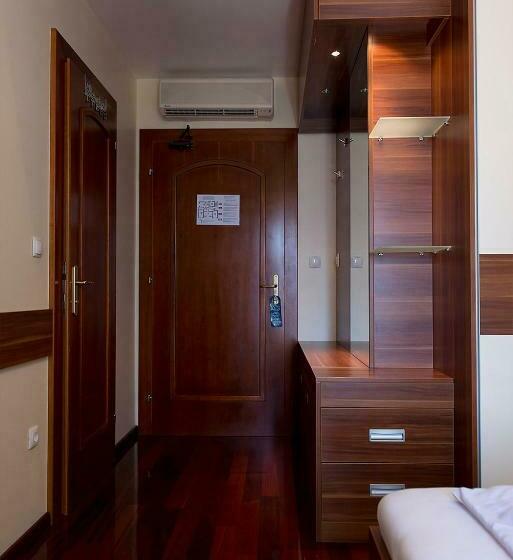 Номер Стандарт Вид на Море, Pansion Maestral