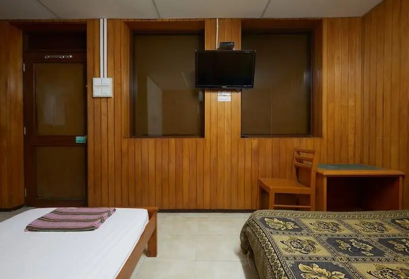 ファミリールーム, Meera Heritage Motel