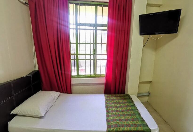 اتاق استاندارد یک تخته با سرویس بهداشتی مشترک, Meera Heritage Motel