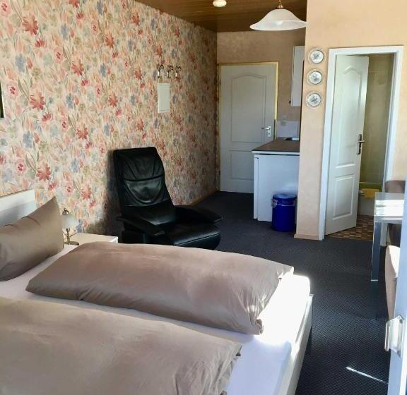 Quarto standart com varanda, Gästehaus Am Lindenweg