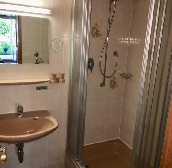 Quarto standart com terraça, Gästehaus Am Lindenweg