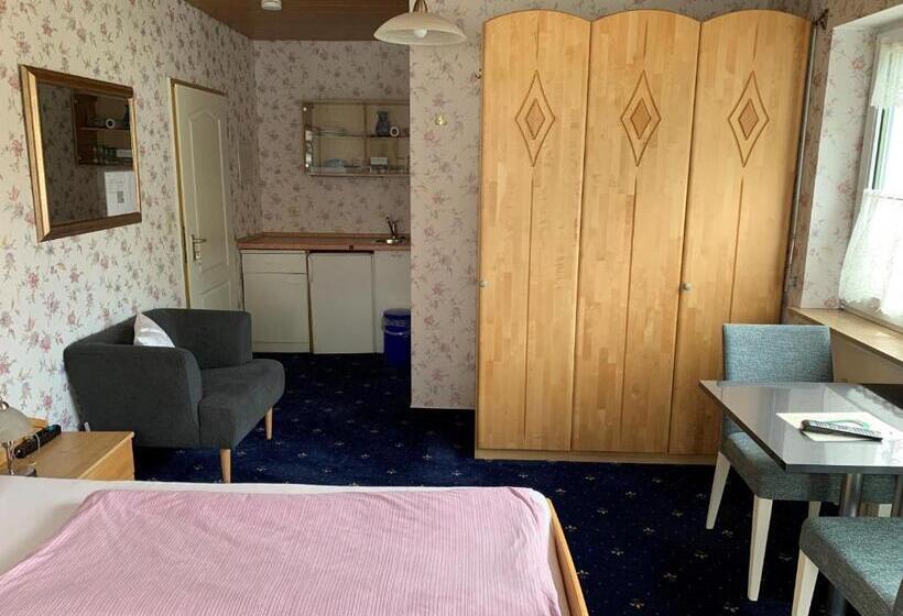 Quarto standart com varanda, Gästehaus Am Lindenweg