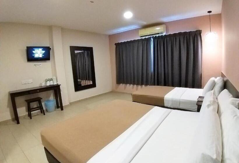 חדר סטנדרט לשלושה, Jelai Mentakab