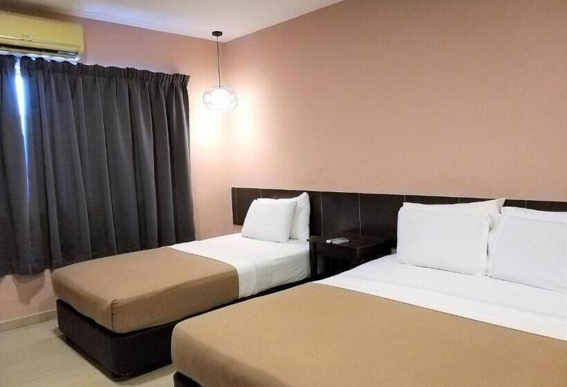 חדר סטנדרט לשלושה, Jelai Mentakab