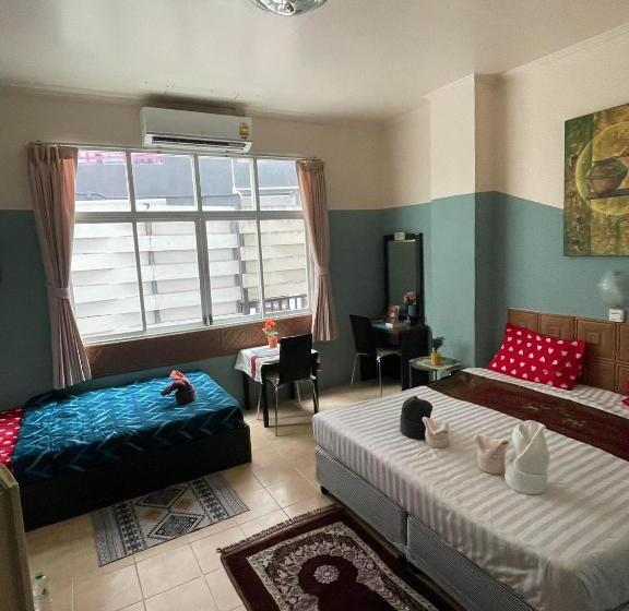 スタンダードトリプルルーム, San Antonio Beach Guesthouse & Restaurant