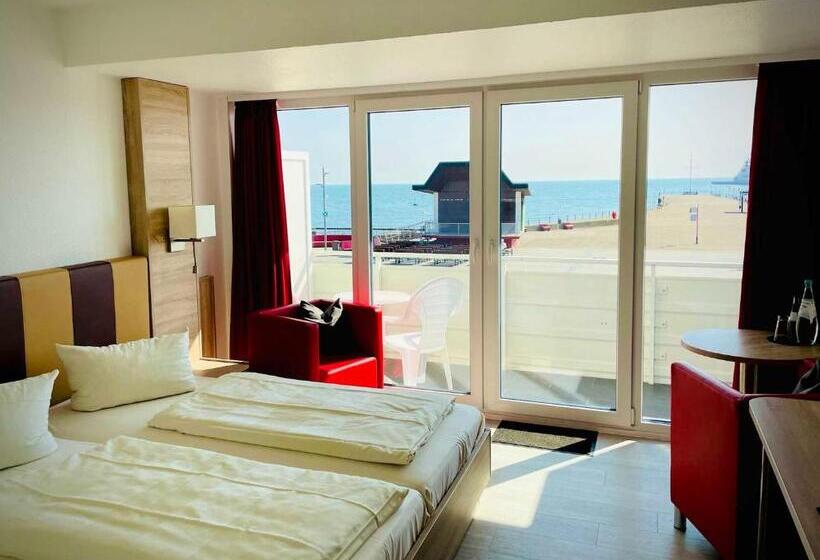 Cameră Standard cu Balcon, See