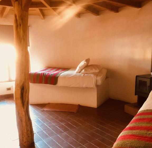 ファミリールーム, La Aldea