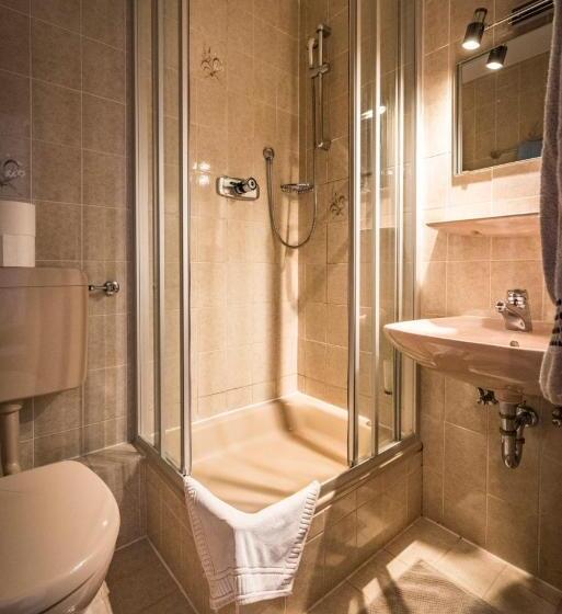 Quarto Estandar Individual, Landhaus Weiß
