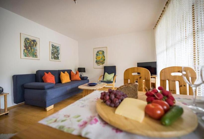 Apartamento 1 Dormitório com Vistas, Landhaus Weiß