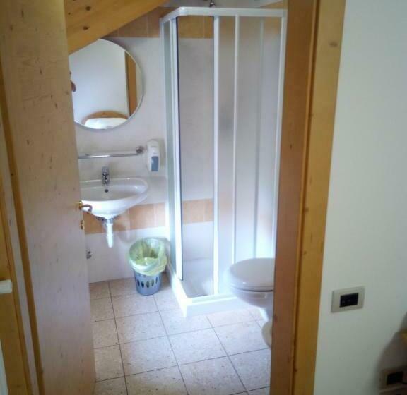 غرفة قياسية رباعية, Taxus Hostel