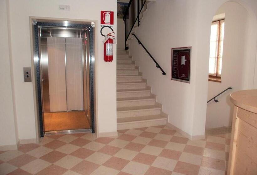4인용 스탠다드 룸, Taxus Hostel
