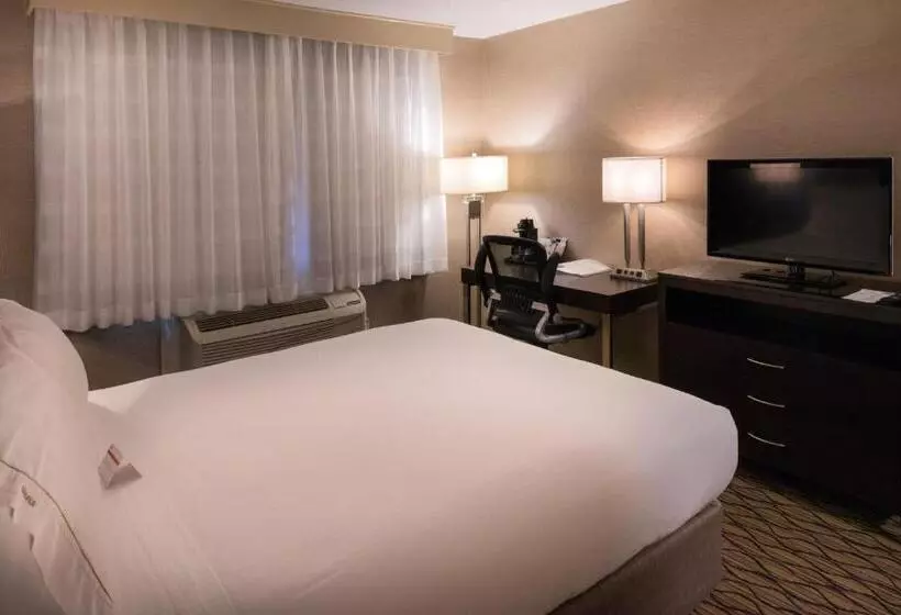 اتاق استاندارد برای معلولان, Holiday Inn Express & Suites Pasadena   Los Angeles, An Ihg