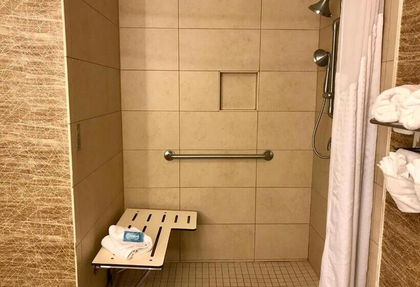 غرفة قياسية لذوى الاحتياجات الخاصة, Holiday Inn Express & Suites Pasadena   Los Angeles, An Ihg