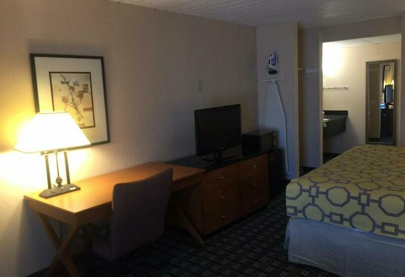 اتاق استاندارد, Baymont By Wyndham Knoxville I75