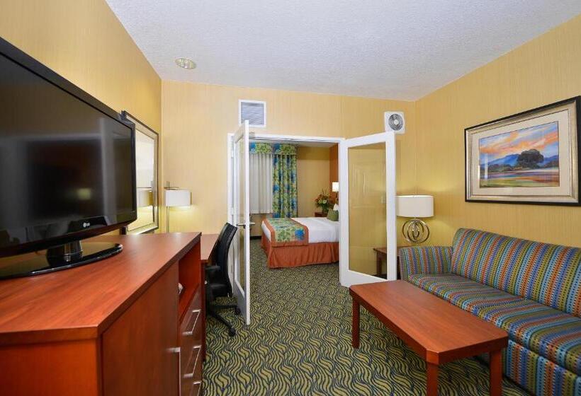 带大床的套房, Best Western Plus Fresno Inn
