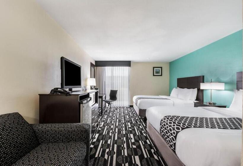 Номер Стандарт Адаптированный для Инвалидов, Bricktown Hotel & Extended Stay
