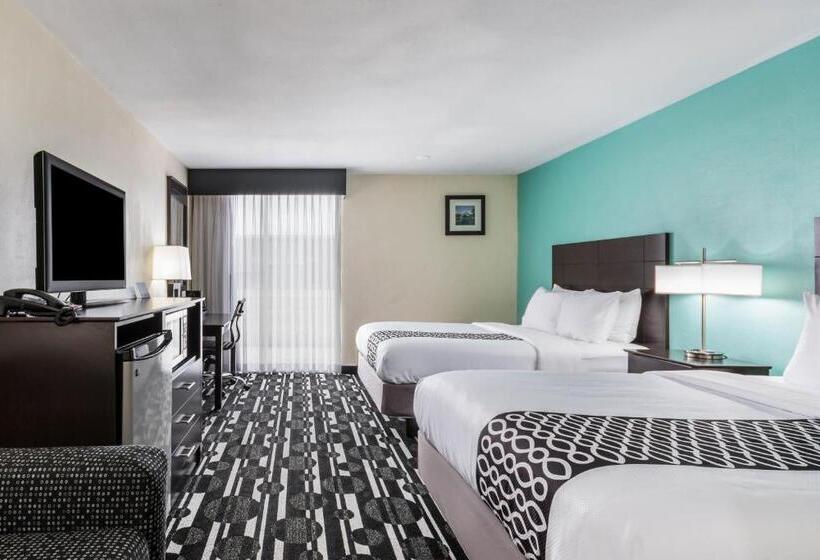 غرفة قياسية, Bricktown Hotel & Extended Stay