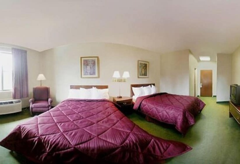 带2个双人床的标准工作室, Days Inn & Suites By Wyndham Hickory