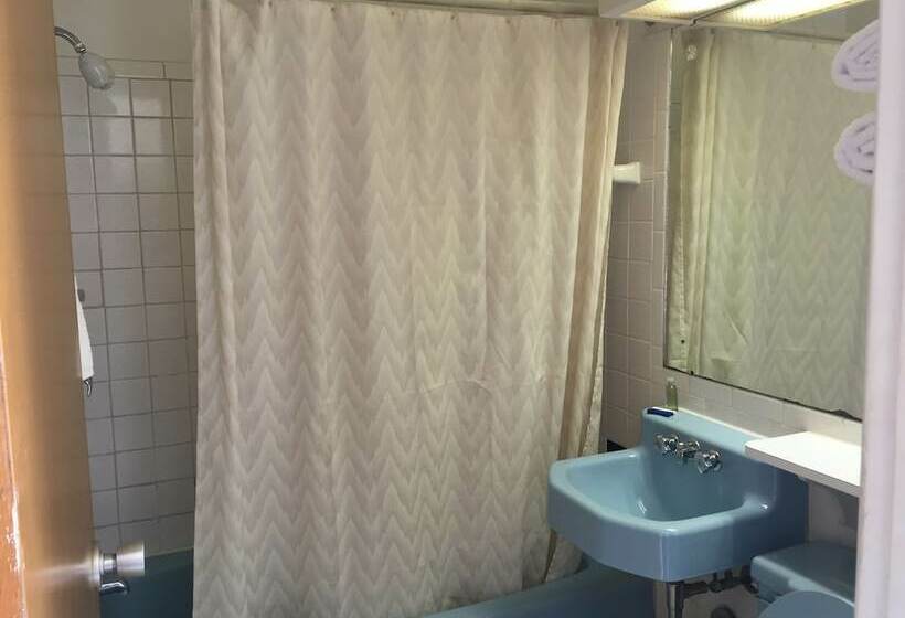 חדר סטנדרט שתי מיטות זוגיות, Skyview Inn