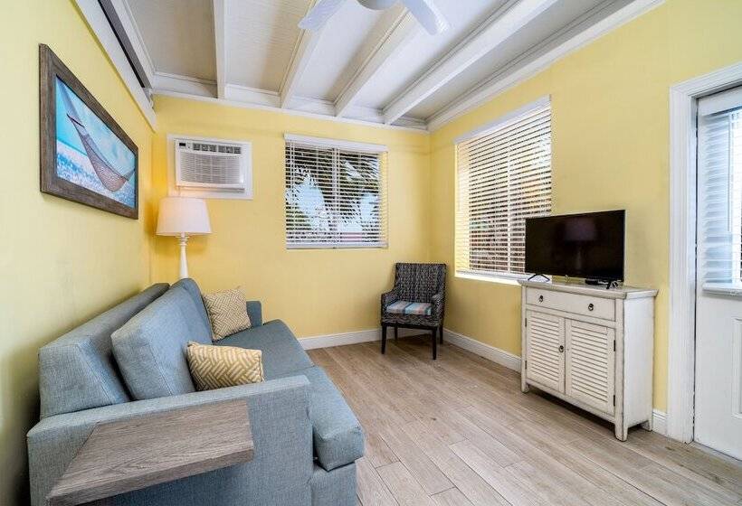 جناح مطلّ علي البحر, Rainbow Bend Resort