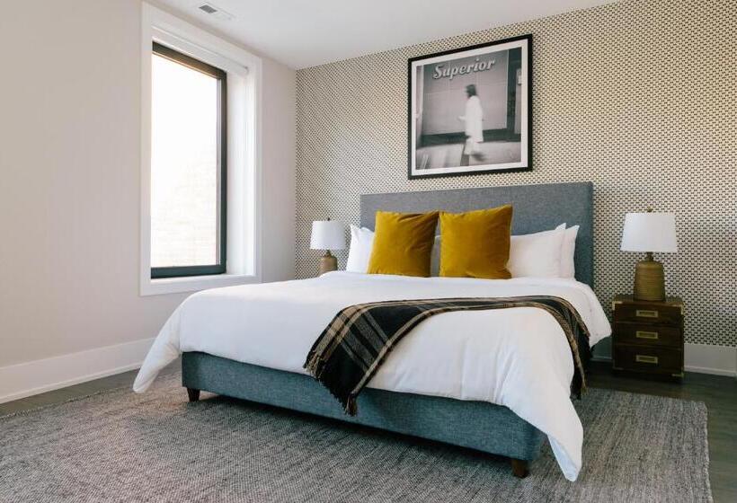 شقة 3 غرف, Sonder Greektown