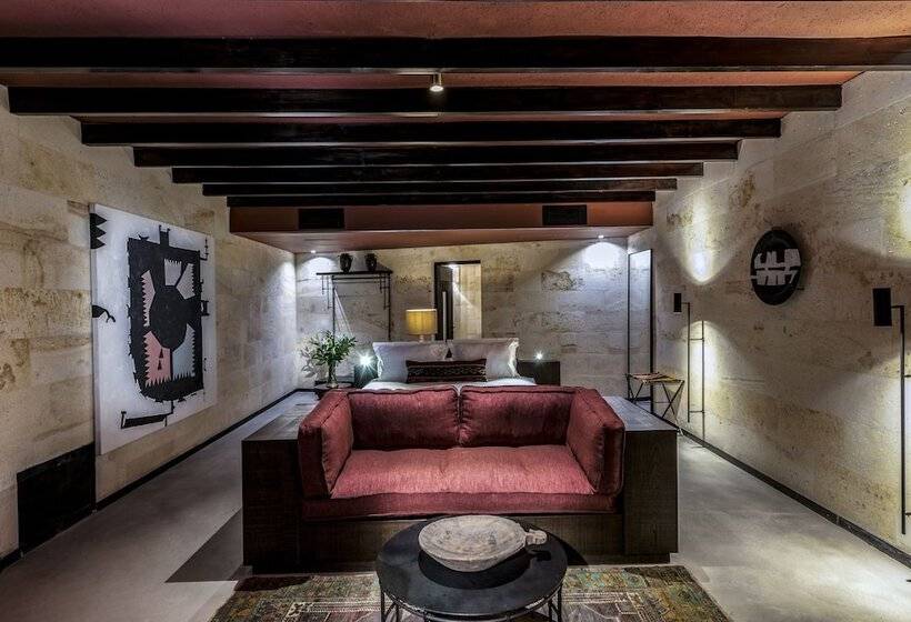 سوییت, Carus Cappadocia