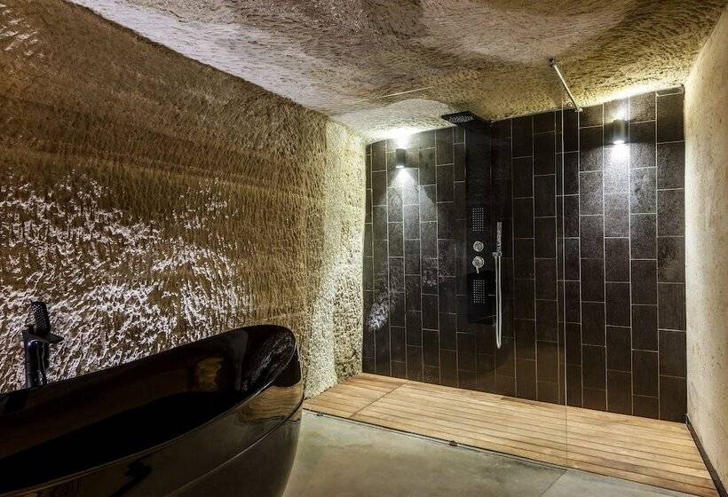 سوییت, Carus Cappadocia