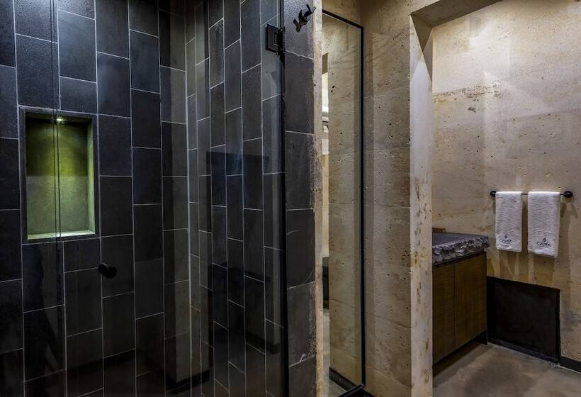 سوییت خانوادگی, Carus Cappadocia