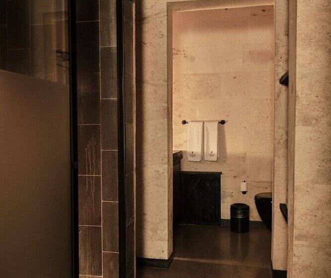 سوییت خانوادگی, Carus Cappadocia