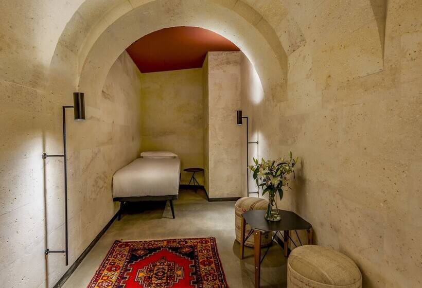 سوییت خانوادگی, Carus Cappadocia