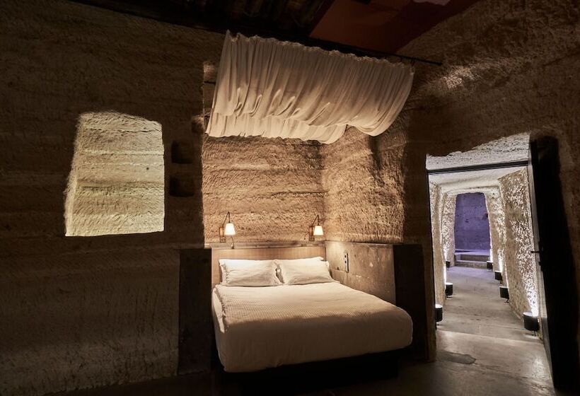 سوییت, Carus Cappadocia