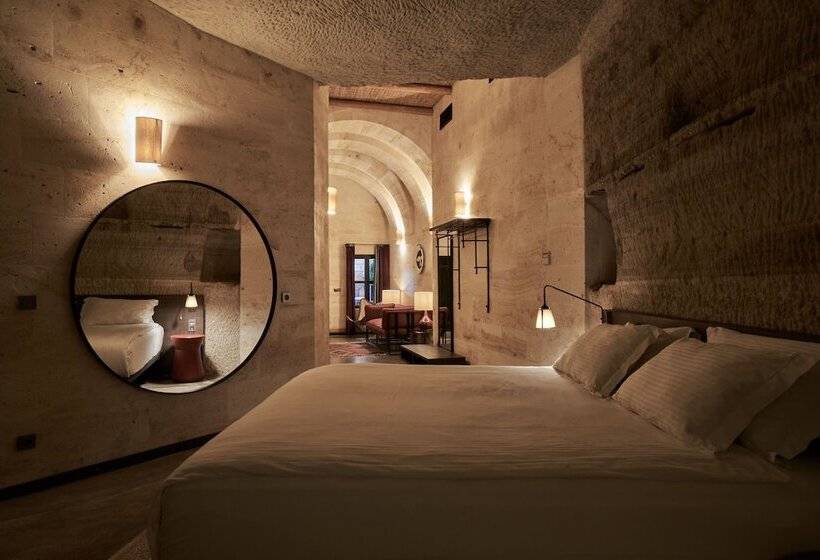 سوییت, Carus Cappadocia