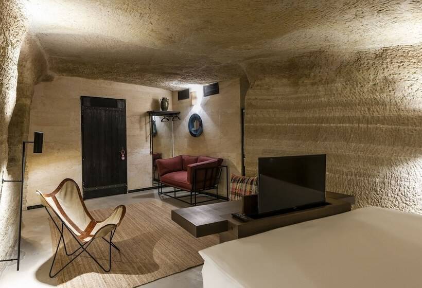 سوییت, Carus Cappadocia