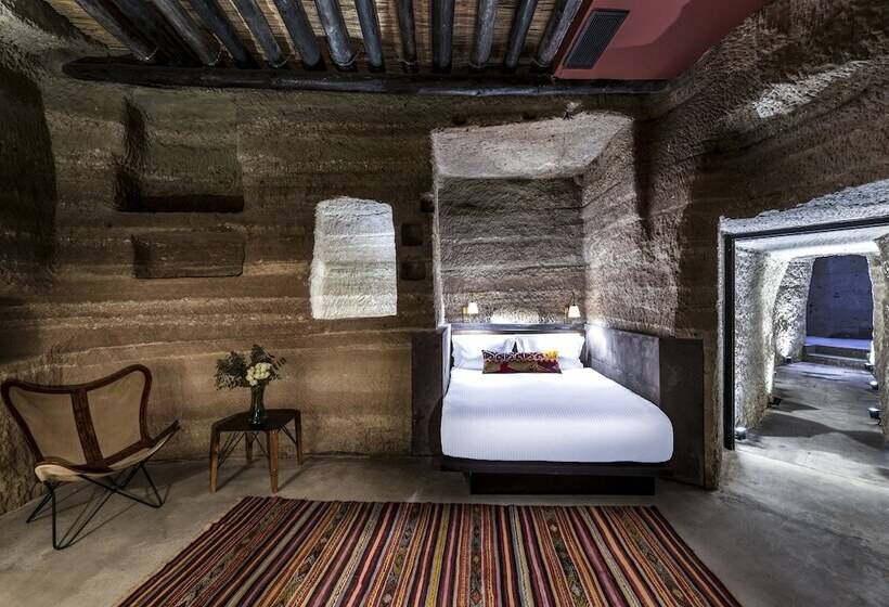 سوییت, Carus Cappadocia