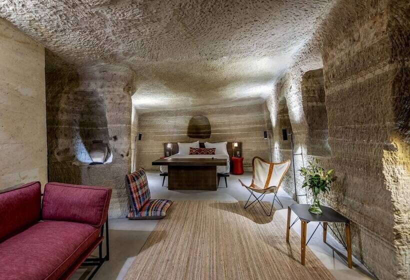 سوییت, Carus Cappadocia