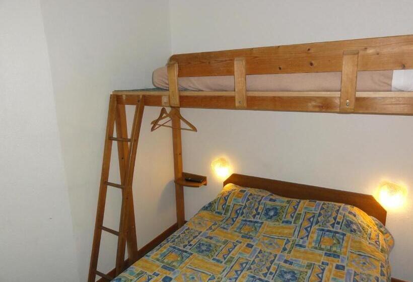 标准三人间, Symp