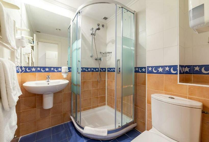 اتاق استاندارد با بالکن, Pension Aida