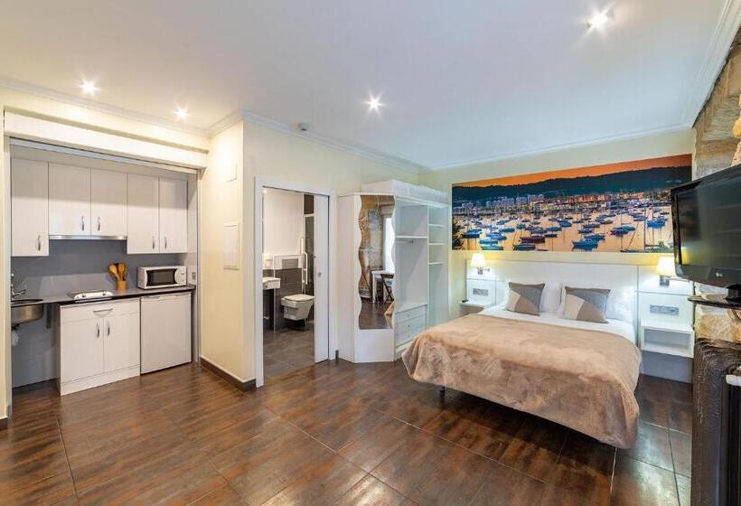 استودیوی استاندارد, Pension Aida