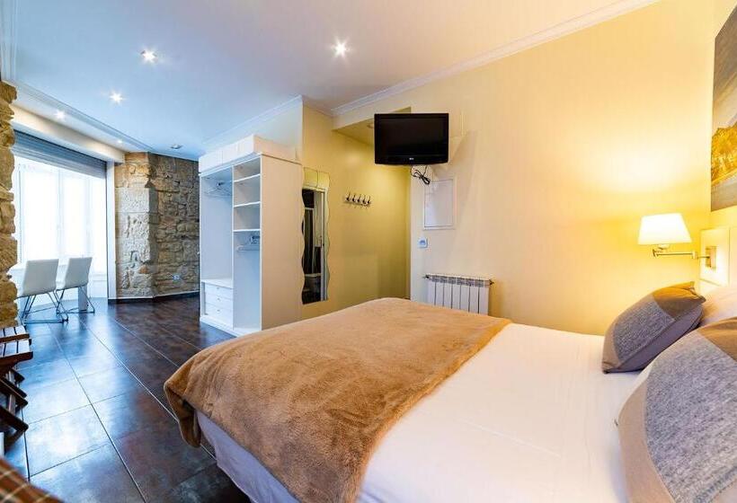 استودیوی استاندارد, Pension Aida