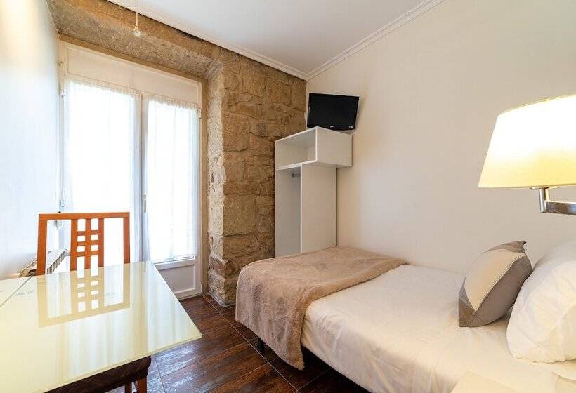 اتاق استاندارد یک نفره, Pension Aida