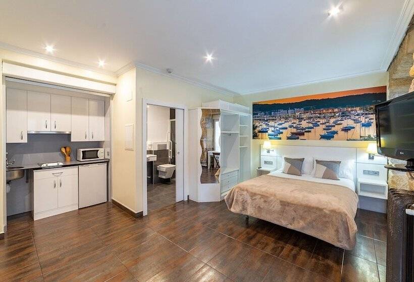 استودیوی استاندارد, Pension Aida