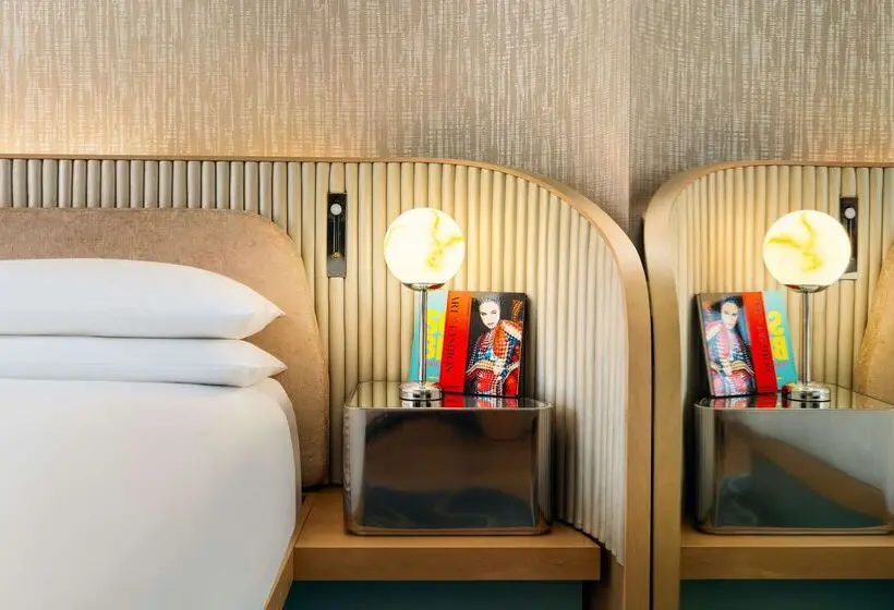 身障者適用キングサイズベッドルーム, Andaz Miami Beach Resort & Spa