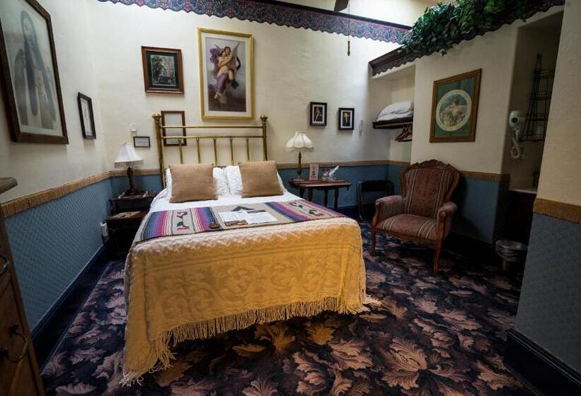 스탠다드 내측 룸, Red Garter Inn