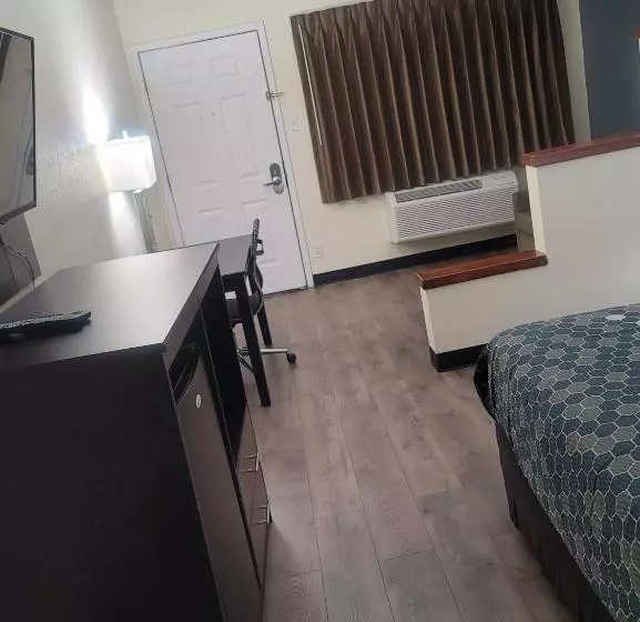 Sviitti King-vuode, Econo Lodge Inn & Suites Downtown San Antonio Riverwalk Area