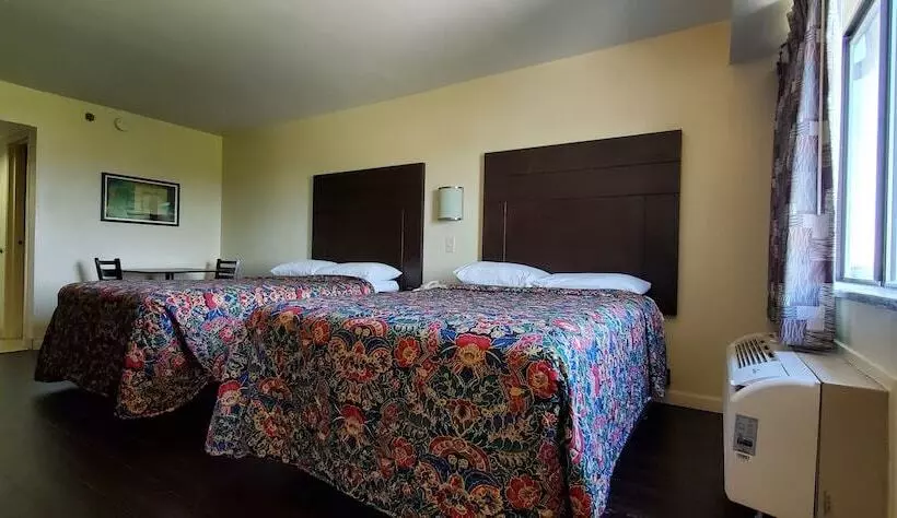 ２ダブルベッドのスタンダードルーム, Plano Inn & Suites