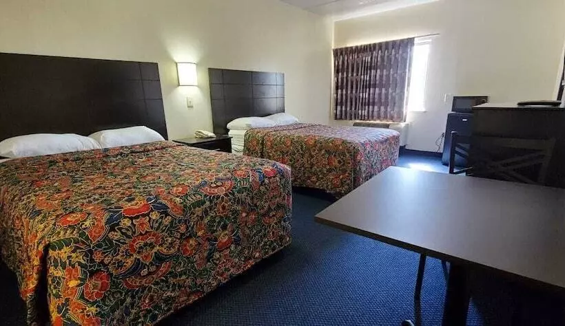 ２ダブルベッドのスタンダードルーム, Plano Inn & Suites