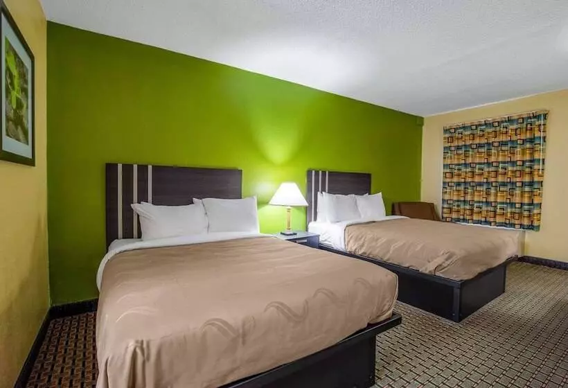 ２ダブルベッドのスタンダードルーム, Quality Inn West Columbia  Cayce